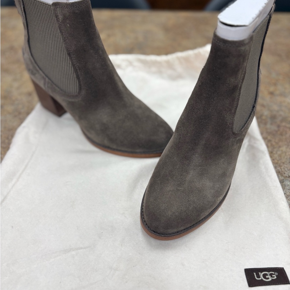 UGG Women's Charcoal Suede Ankle Booties